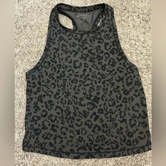Athleta Tops - Athleta cropped workout tank
